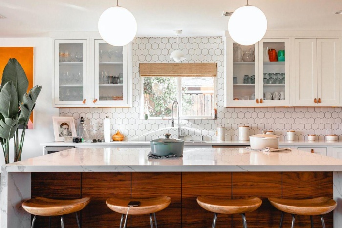 Roam in color Rry Fk4n v Os unsplash opt